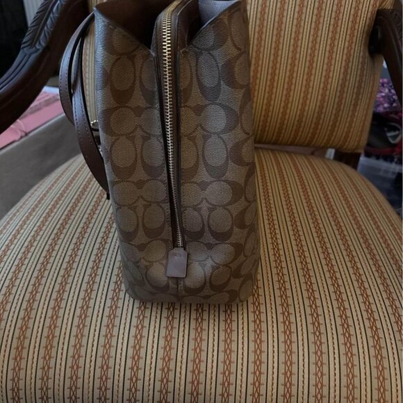 COACH F79987 Signature Avenue Tote Khaki Brown Coated Canvas Business Handbag - Picture 2 of 2